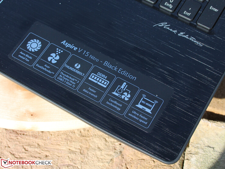 Neu: Mit gebürsteter Alu-Oberfläche