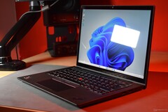 Lenovo ThinkPad L13 Yoga G4: ein gutes AMD-Convertible mit schwachem Gehäuse