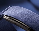 Garmin CIRQA bietet ein Stoffarmband, das in sieben Farben erhältlich ist.