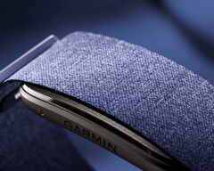 Garmin CIRQA bietet ein Stoffarmband, das in sieben Farben erhältlich ist.