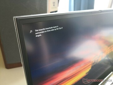 Keine Option mit glänzendem Bildschirm oder Touchscreen