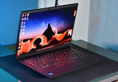 Lenovo verkauft das X1 Carbon Gen 11 am Black Friday 2025 für 1.099 Euro (Bildquelle: Benjamin Herzig)
