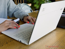 Acer Swift Edge 14 AI (Bildquelle Notebookcheck/Marc Herter)