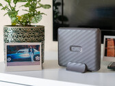 Fujifilm präsentiert den neuen Instax Link Wide Sofortbild-Drucker fürs Smartphone. (Bild: Fujifilm)
