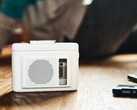 Maxell bietet jetzt einen kompakten Kassetten-Player mit integriertem Lautsprecher an. (Bildquelle: Maxell)