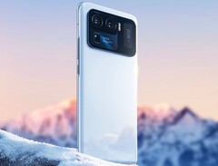 Im riesigen Kameramodul des Mi 11 Ultra versteckt sich neben den drei Kameras auch ein Laser-Autofokus. (Bild: Xiaomi)