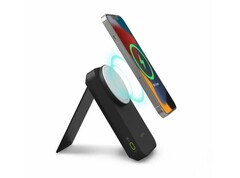 Die neueste Powerbank von Mophie lädt ein iPhone über MagSafe mit bis zu 15 Watt. (Bild: Zagg)