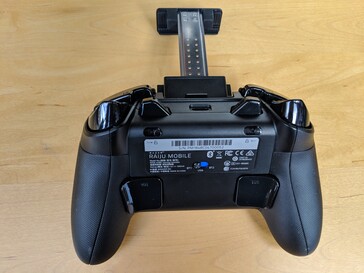 Unterseite mit Multifunktionstasten und Schaltern für den Hair-Trigger-Mode