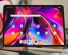 Das Xiaomi Pad 11 gibt es aktuell deutlich günstiger (Bildquelle: Marcus Herbrich, Notebookcheck)