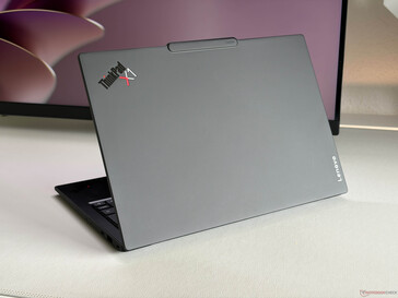 Lenovo ThinkPad X1 Carbon G14.