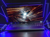 Das Gigabyte Aorus 17H setzt auf eine Nvidia GeForce RTX 4080 Laptop-GPU mit hoher TGP für mächtige Gaming-Power. (Bild: Gigabyte)