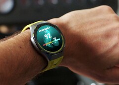 Die Huawei Watch GT 7 Pro wird auch in auffälligem Grün und Gelb angeboten.