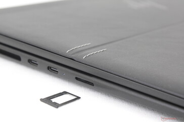 Nano-SIM-Slot auf der linken Seite. Einen SD-Kartenleser hat HP nicht verbaut.