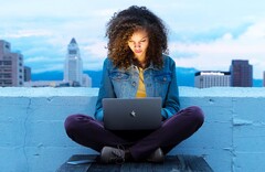 Das 12 Zoll MacBook war im Jahr 2015 ein Blick in die Zukunft. (Bild: Apple)