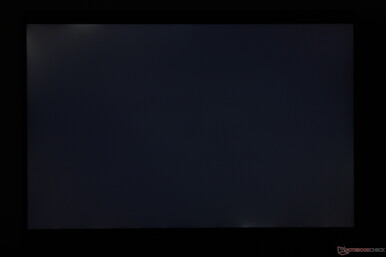 Minimal ungleichmäßiges Backlight Bleeding