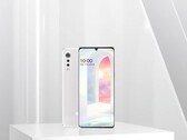 Ähnlich wie das LG G8X soll auch das Velvet eine Hülle erhalten, die dem Smartphone ein zweites Display hinzufügt. (Bild: LG)