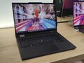 Hands-On: Aus klein mach groß - Lenovo bringt erstes T-ThinkPad mit Stift und Tablet-Features und verzichtet dafür auf X13 2-in-1 (abgebildet: ThinkPad T14s 2-in-1 Gen 1, Bildquelle: Benjamin Herzig/Notebookcheck.com)