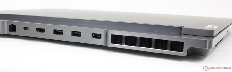Rückseite: RJ-45, USB-C 3.2 Gen. 2 (DisplayPort 1.4 + 135-W-Power-Delivery), HDMI 2.1, USB-A 3.2 Gen. 1, USB-A 3.2 Gen. 1 (Always-on), Netzanschluss