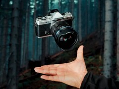 Die OM-3 Astro wurde speziell für Astrofotografie optimiert, ist aber ebenso kompakt wie die reguläre OM-3.