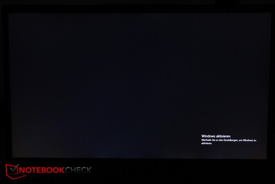 Kaum sichtbares Backlight Bleeding an der unteren Kante