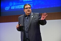 Dr. Murthy Renduchintala sprach am Intel-Investoren-Treffen über die 10 und 7 nm-Zukunft.