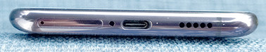 Unten: SIM-Slot, Mikrofon, USB-C, Lautsprecher