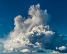 Wolken kann man künstlich erzeugen. Muss man es vielleicht sogar? (Bild: pixabay/phtorxp)