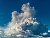 Wolken kann man künstlich erzeugen. Muss man es vielleicht sogar? (Bild: pixabay/phtorxp)