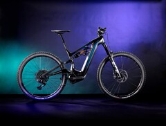 Unter dem e-Vertic Modellnamen vertreibt Bianchi bald eine Viezahl neuer E-Mountainbikes und elektrischer City-Bikes zu Preisen ab rund 3.000 Euro (Bild: Bianchi)