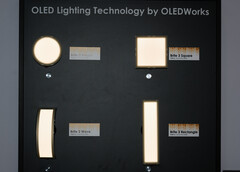 Schwer im Messealltag zu fotografieren: hell leuchtende OLED-Panels. (Foto: Andreas Sebayang/Notebookcheck.com)