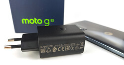 Motorola Moto G52 mit Netzteil im Lieferumfang