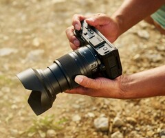 Die Nikon ZR bietet durch eine Kooperation mit RED einige interessante Features. (Bildquelle: Nikon)
