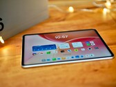 Das Oppo Pad 6 sieht gut aus und bietet viel Power, hat aber Probleme beim WLAN.