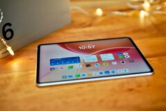 Das Oppo Pad 6 sieht gut aus und bietet viel Power, hat aber Probleme beim WLAN.