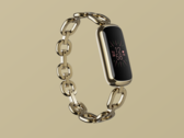 Das Fitbit Luxe Fitness-Armband in der Special Edition mit gorjana Kettenarmband Parker in Edelstahl Softgold gibt es bei Amazon derzeit günstiger. (Bild: Fitbit)