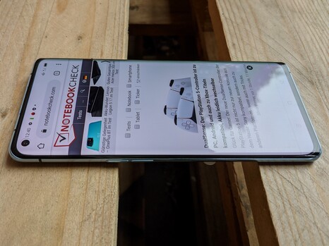 Oppo Reno4 Pro im Außeneinsatz