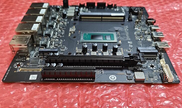 Das Pro-Board: 2x PCIe