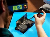 Apple verkauft nun Ersatzteile und Werkezuge an Konsumenten, die ihr iPhone selbst reparieren möchten. (Bild: Apple)