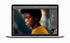 Das 15 Zoll MacBook Pro gibt's jetzt mit mehr Grafikpower. (Bild: Apple)