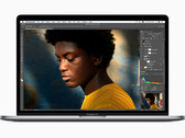 Das 15 Zoll MacBook Pro gibt's jetzt mit mehr Grafikpower. (Bild: Apple)