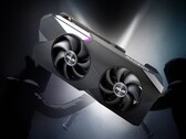 Asus bietet die Radeon RX 7900 XT und XTX jetzt als kompakte Variante mit zwei Lüftern an. (Bild: Asus)