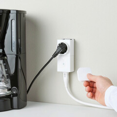 Mit Ikea Åskväder bringt die Möbelhauskette eine modulare Steckdosenleiste mit Smart-Home-Anbindung auf den Markt. (Bild: Ikea)