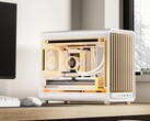 Das Jonsbo D33 wird optional mit einer Holz-Front angeboten.
