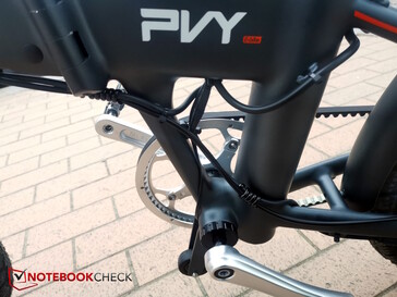 Hier wollen wir das Rad gerne anheben, was durch die Kabel suboptimal ist