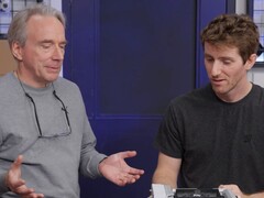 Linus Torvalds war im Interview bei Linus Tech Tips und äußerte dabei scharfe Kritik gegen eine von Musks Vorgehensweisen. (Bildquelle: Linus Tech Tips)