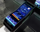 28-Zoll-OLED-Display als Armlehne.