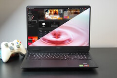 Das Omen 16: Guter Budget-Gamer mit viel Werbung