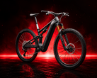 Das S-Works Turbo Levo R Ultralight eMTB bietet ein Drehmoment von 111 Nm und eine Spitzenleistung von 850 W.