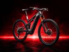 Das S-Works Turbo Levo R Ultralight eMTB bietet ein Drehmoment von 111 Nm und eine Spitzenleistung von 850 W.