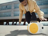 Polaroid bietet jetzt farbenfrohe Lautsprecher in vier Größen an, die einige Retro-Designelemente besitzen. (Bild: Polaroid)